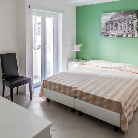 バチカン ルームズ ホリデイ ローマ