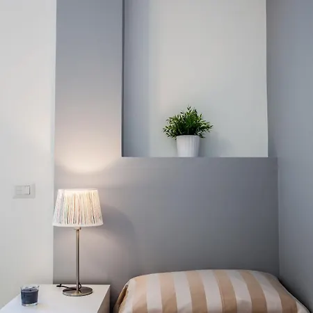 バチカン ルームズ ホリデイ